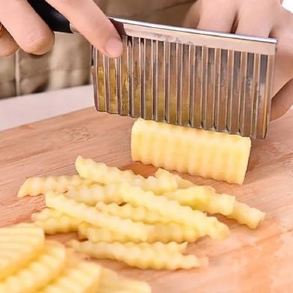 Wavy Vegetable Chopper and French Fry Cutter,Crinkle Cut Knife for Vegetables & Fries , Stainless Steel Wavy Blade Vegetable Chopper for French Fries, Cucumber, Carrot & Potato, Crinkle Cutter Knife with Black Handle